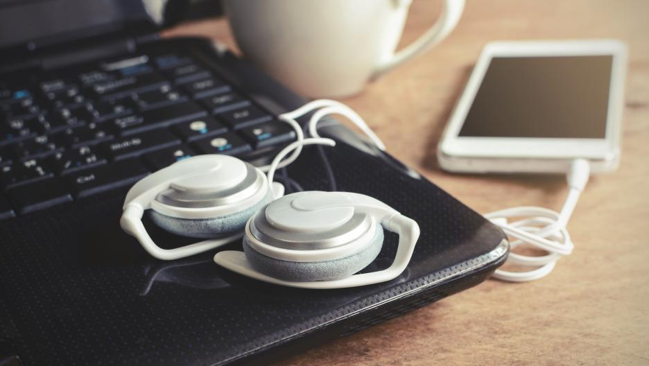 Ciekawe gadżety elektroniczne, które przydadzą się w pracy.