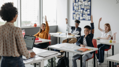 Gadżety dla Studenta – Niezbędne Akcesoria na Studia, które Ułatwią Życie