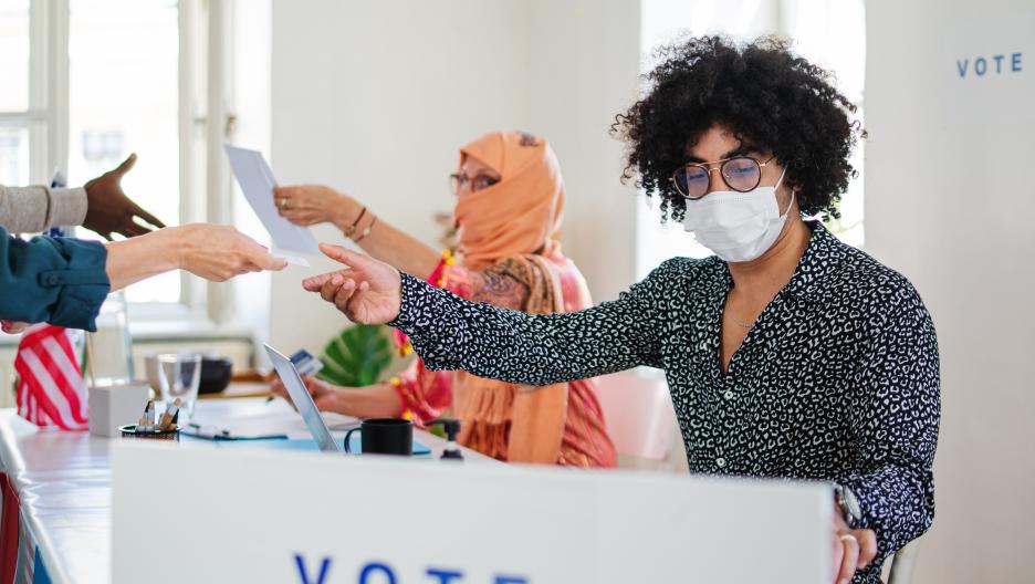 Gadżety wyborcze to nie tylko krówki reklamowe. W jakie gadżety warto zainwestować przed wyborami?