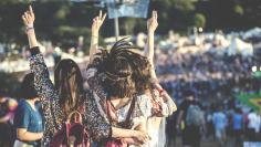 Niezbędne gadżety festiwalowe dla maksymalnej zabawy i przyjemności