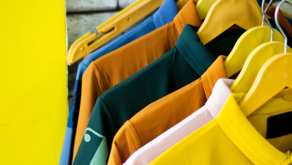 Profesjonalna odzież reklamowa z nadrukiem. Dlaczego warto ją mieć?