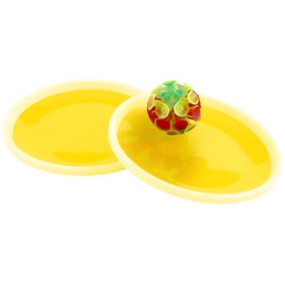 Flicka łapana gra w piłkę